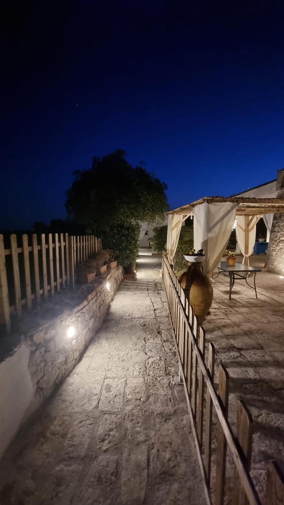 Valle D'Itria Trulli E Alcova Mikael Чистернино Экстерьер фото