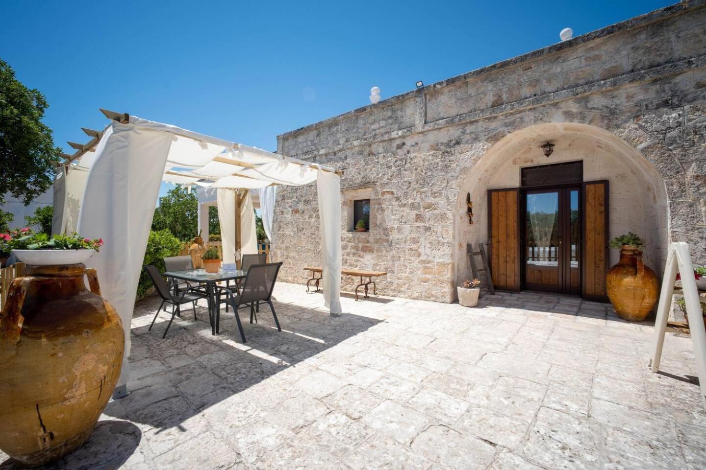 Valle D'Itria Trulli E Alcova Mikael Чистернино Экстерьер фото