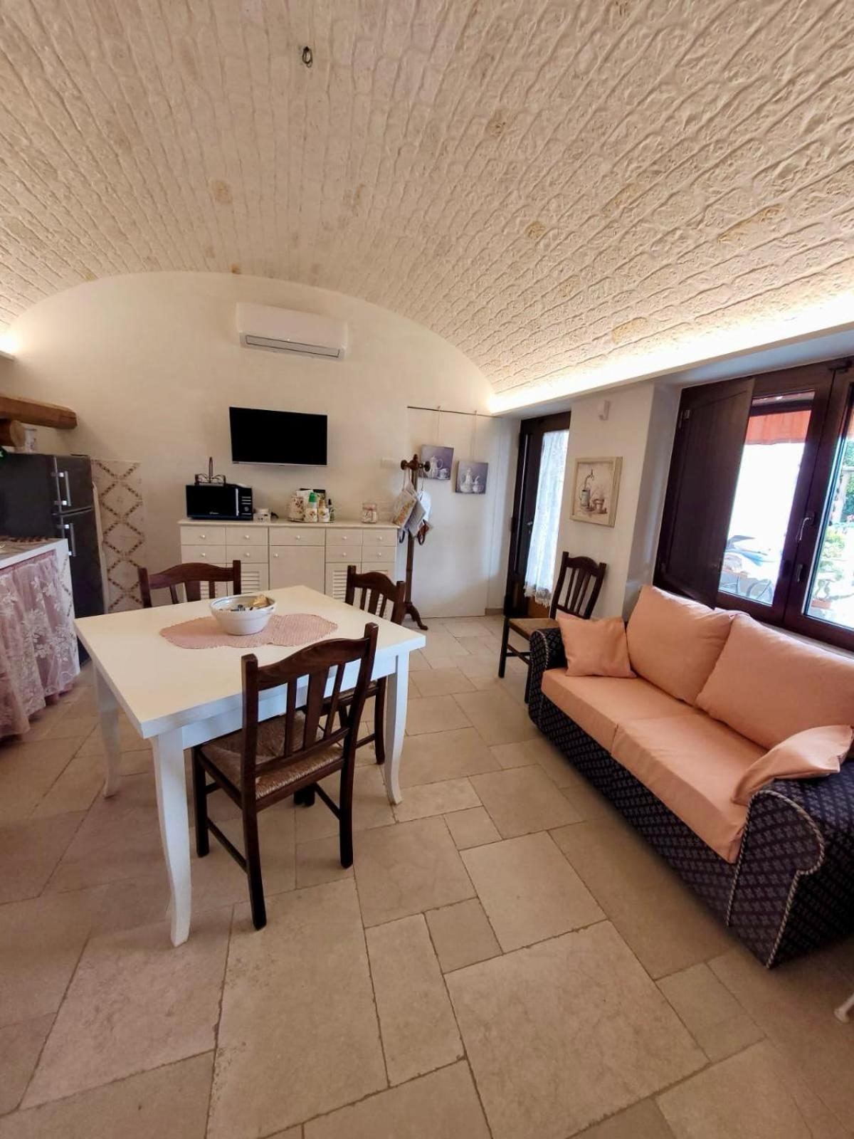 Valle D'Itria Trulli E Alcova Mikael Чистернино Экстерьер фото