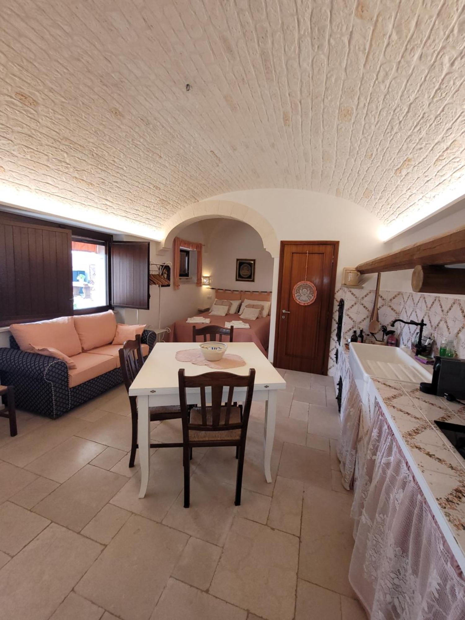 Valle D'Itria Trulli E Alcova Mikael Чистернино Экстерьер фото